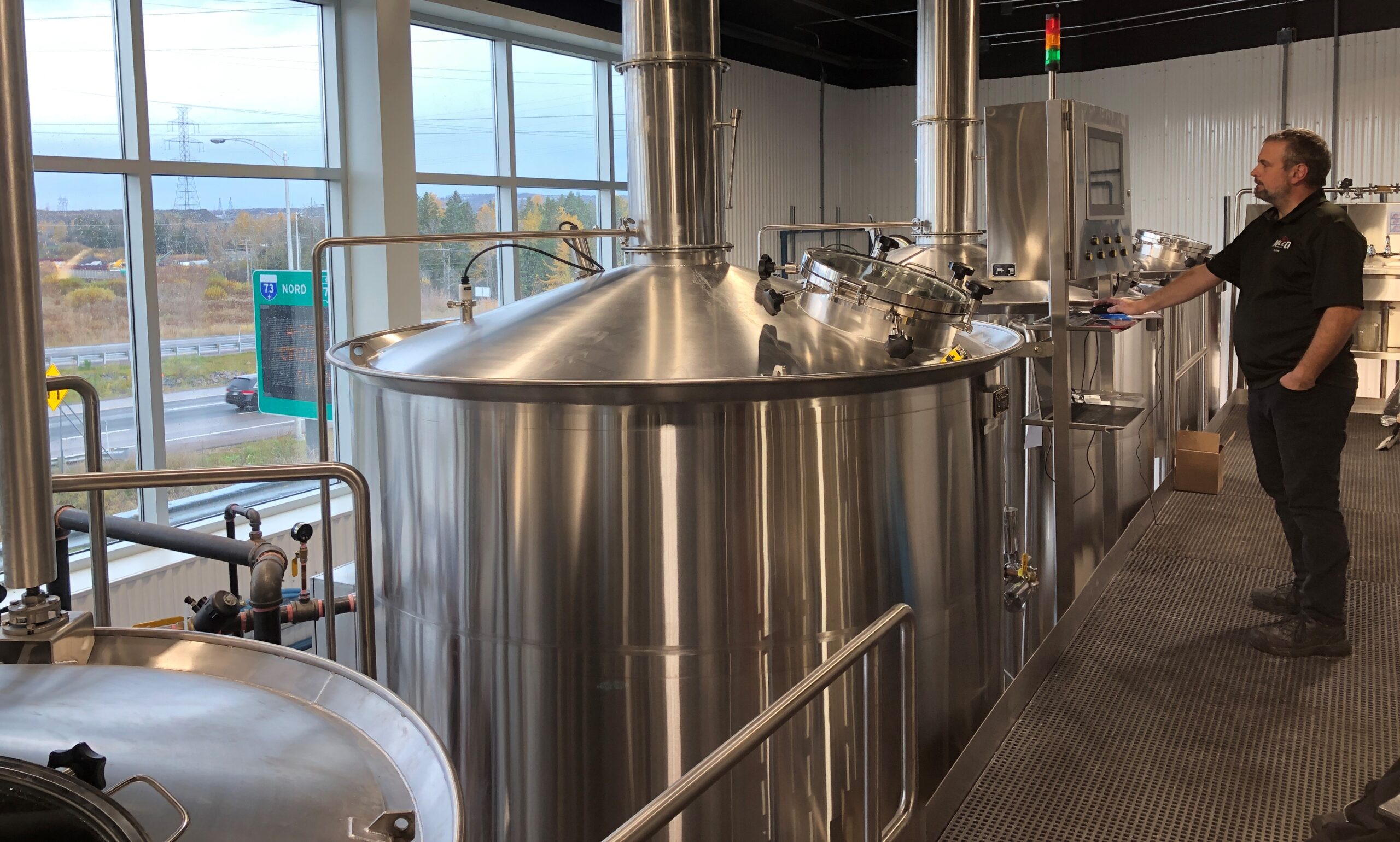 Steam jacketed kettle, electric heated kettle, and gas fired kettle options for brewery heating equipment