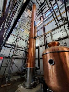 Continuous distillation column