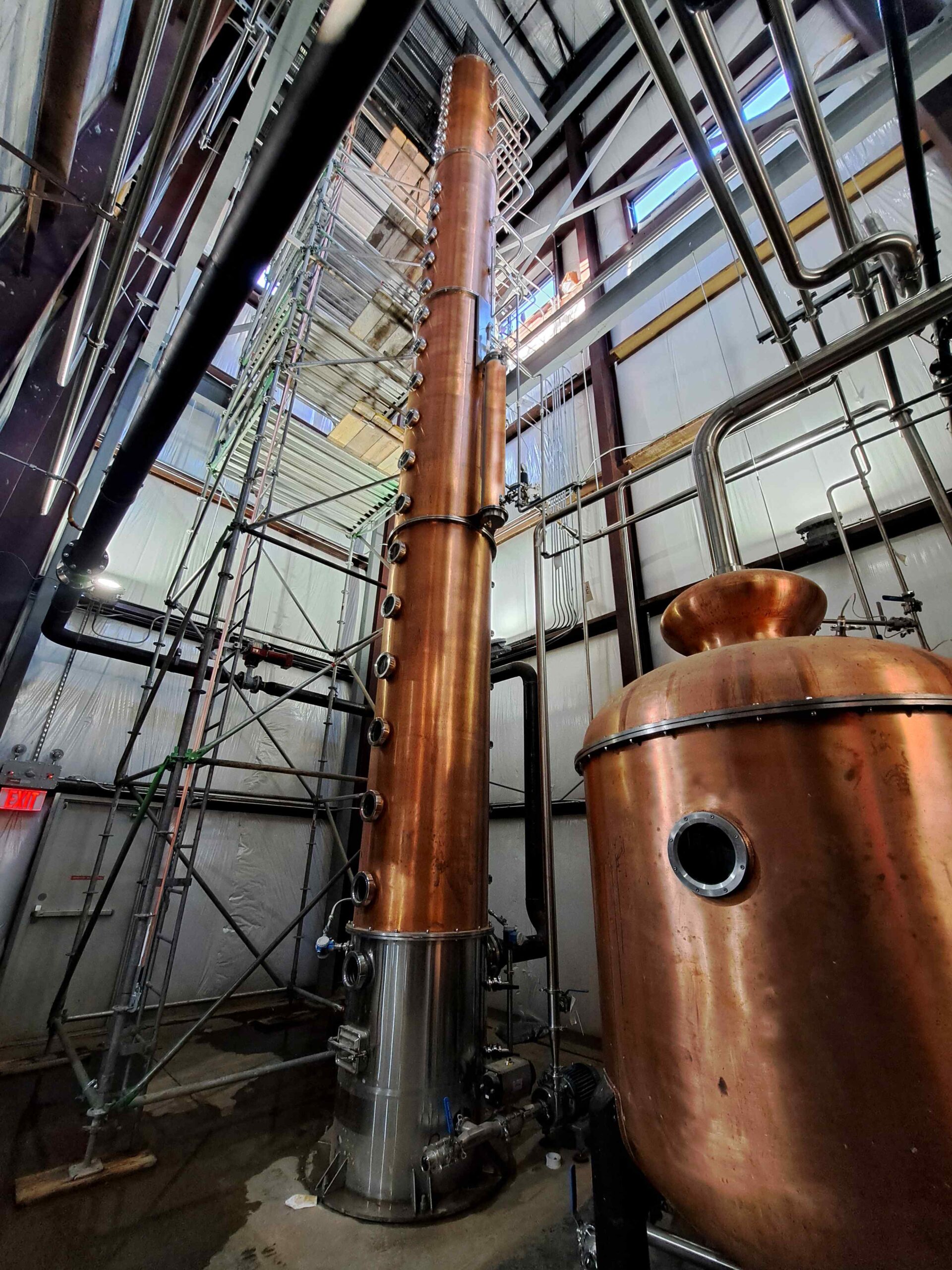 Continuous distillation column